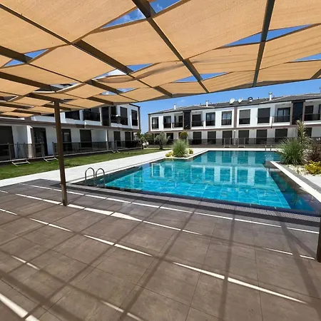 Liza Evren Sitesi Apartment Side